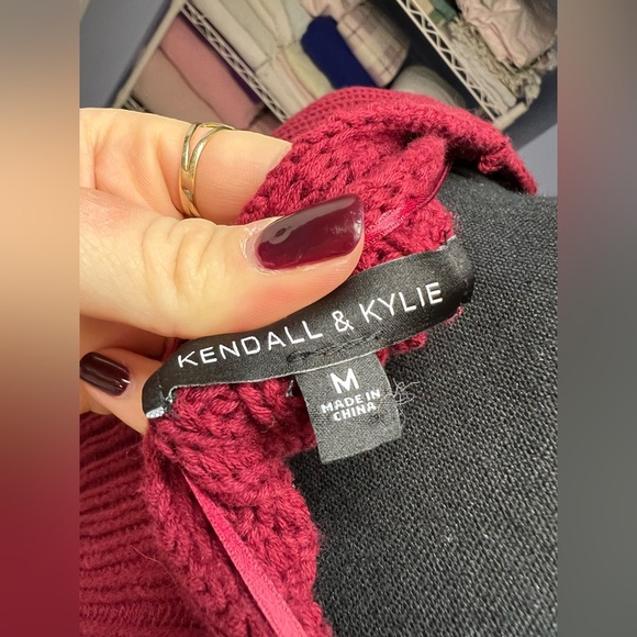 Red lace up knit sweater - Picture 4 of 4